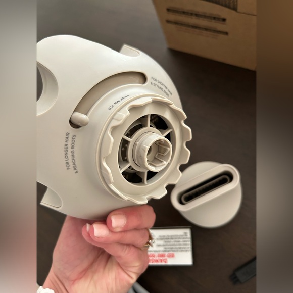 Shark HyperAir IQ Hair Dryer - Picture 7 of 8